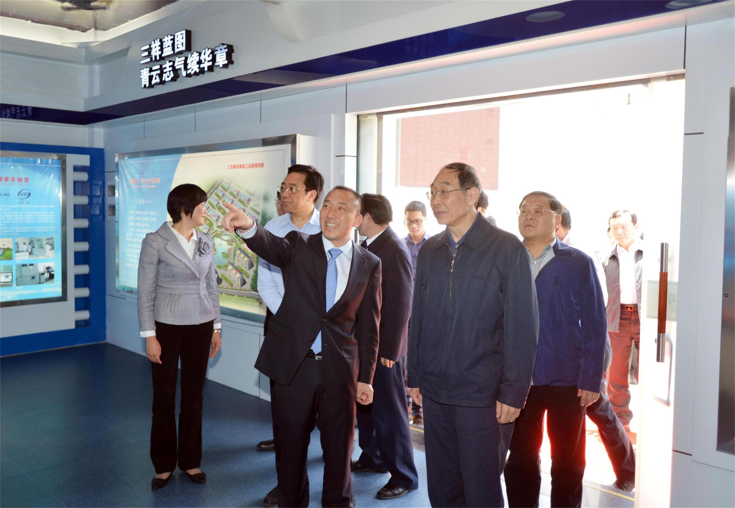 中央书记处书记、中央统战部部长尤权（时任福建省委书记、省人大常委会主任）视察游艇会游戏网址2206-33cc2b46-a26f-4171-ad81-c550ce31854b.jpg